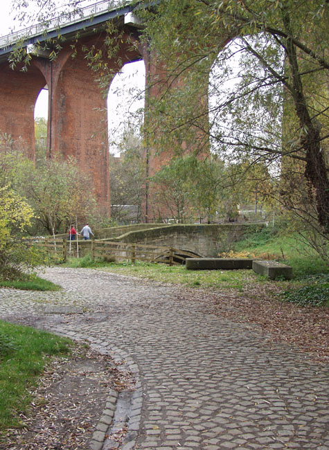 Clas_Ouse_Bridge_From_Road