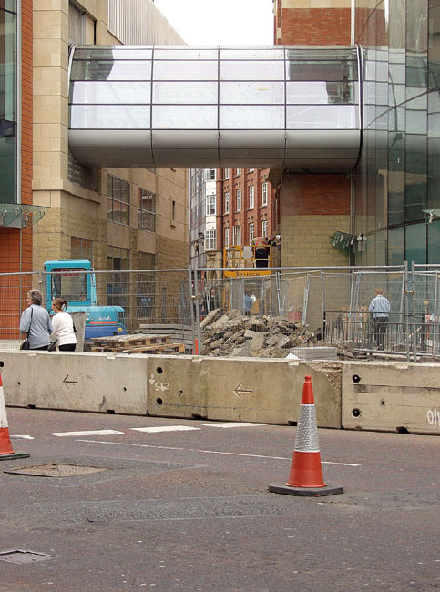 Gate_Low_Friar_Bridge